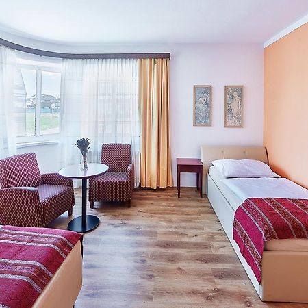 Hotel Penzion Karolinka Kromieryż Zewnętrze zdjęcie