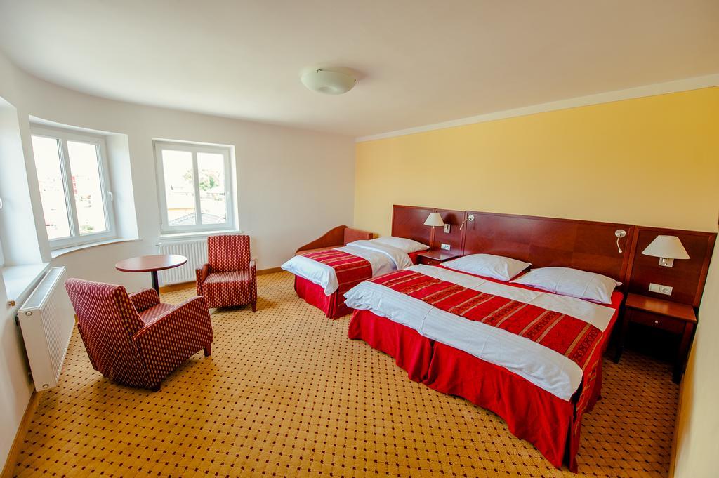 Hotel Penzion Karolinka Kromieryż Zewnętrze zdjęcie