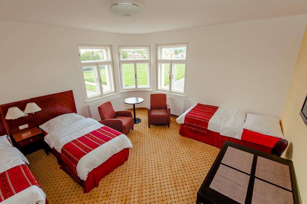 Hotel Penzion Karolinka Kromieryż Zewnętrze zdjęcie