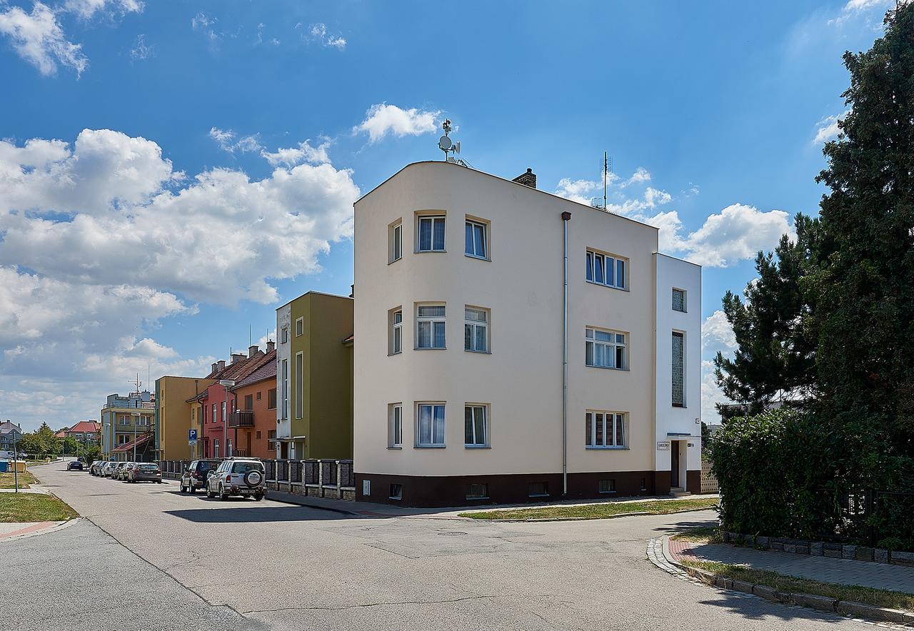Hotel Penzion Karolinka Kromieryż Zewnętrze zdjęcie