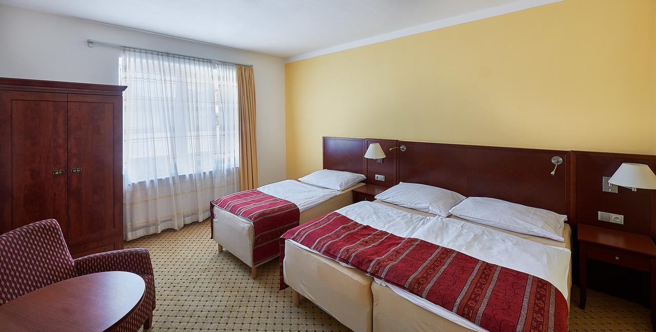 Hotel Penzion Karolinka Kromieryż Zewnętrze zdjęcie